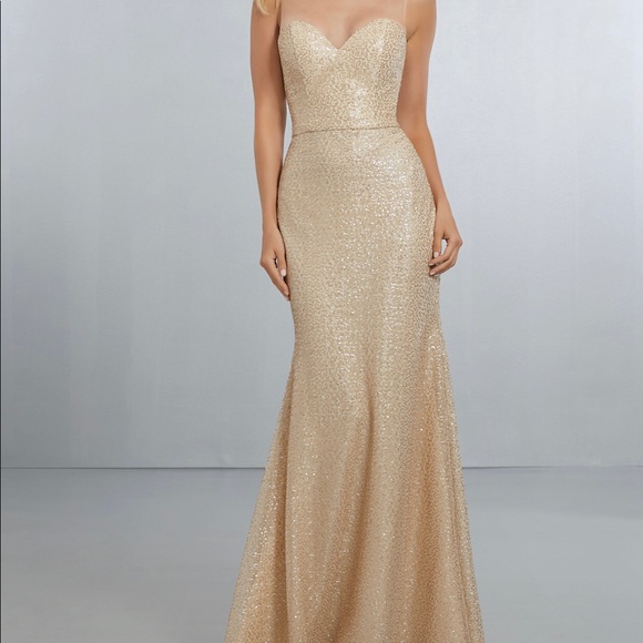 Silver Bridesmaid Dress fitted to a US size 4 - Picture 2 of 6